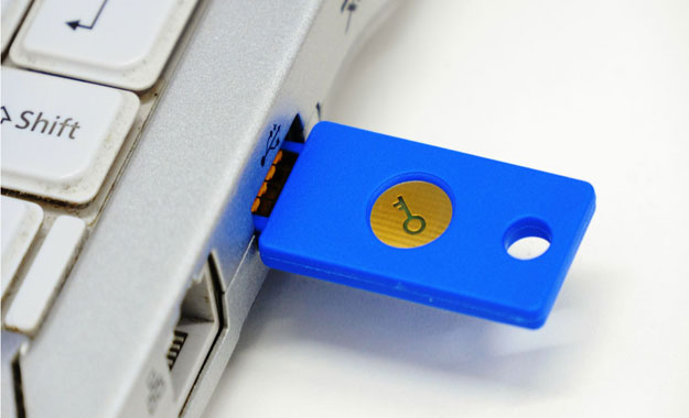 Facebook permitirá usar USB como ‘llaves’ para proteger cuentas